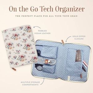 LIKE NEW Matilda Jane On The Go Tech Organizer